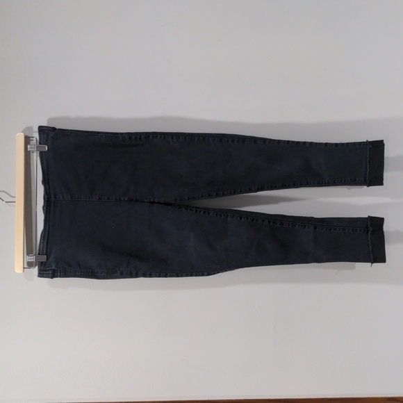 Free People Women's High Waisted Raw Hem Jeggings Size 31 Black Stretchy *Flaw* - Picture 1 of 8